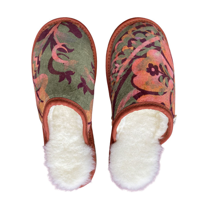 Amaranthine Medium White Slippers