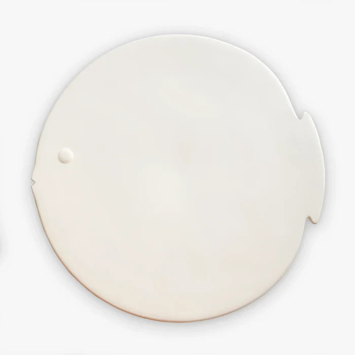 Waww La Table Locmaria fish-shaped ceramic plate by Yann Le Coadic, 27.5x27cm, front view